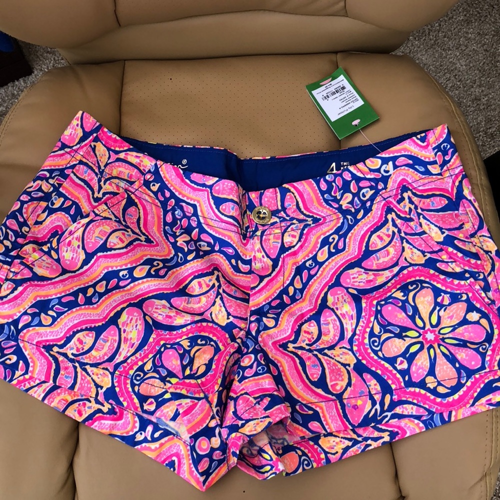 NWT Lilly Pulitzer Kerrie short size 4 multi